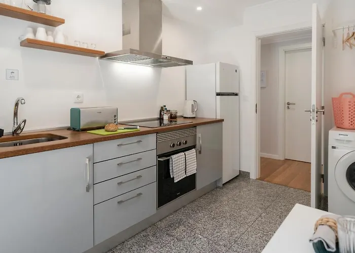 Solar Da Fontinha By An Island *